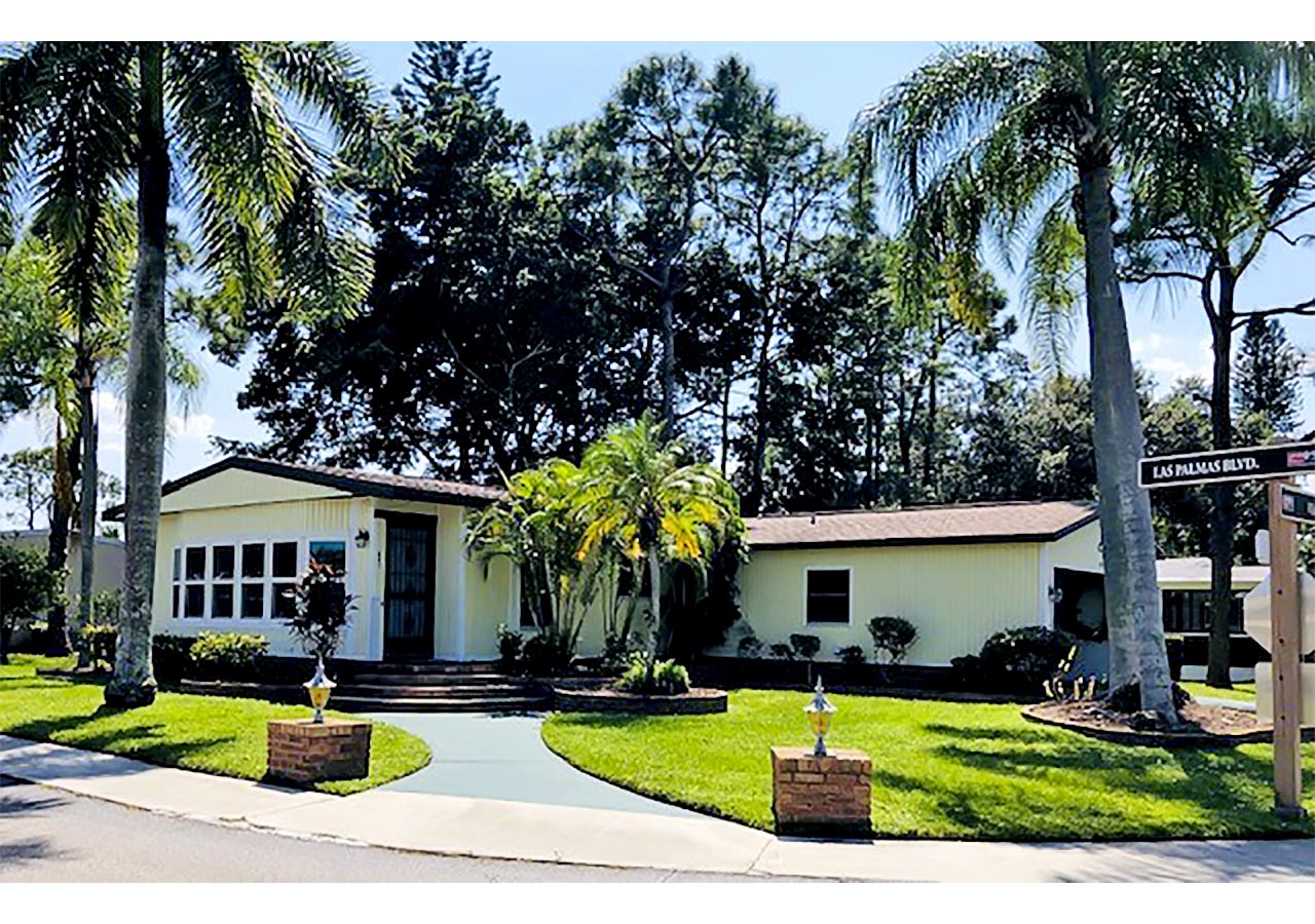 Del Tura Country Club A 55+ Community in N. Fort Myers, FL
