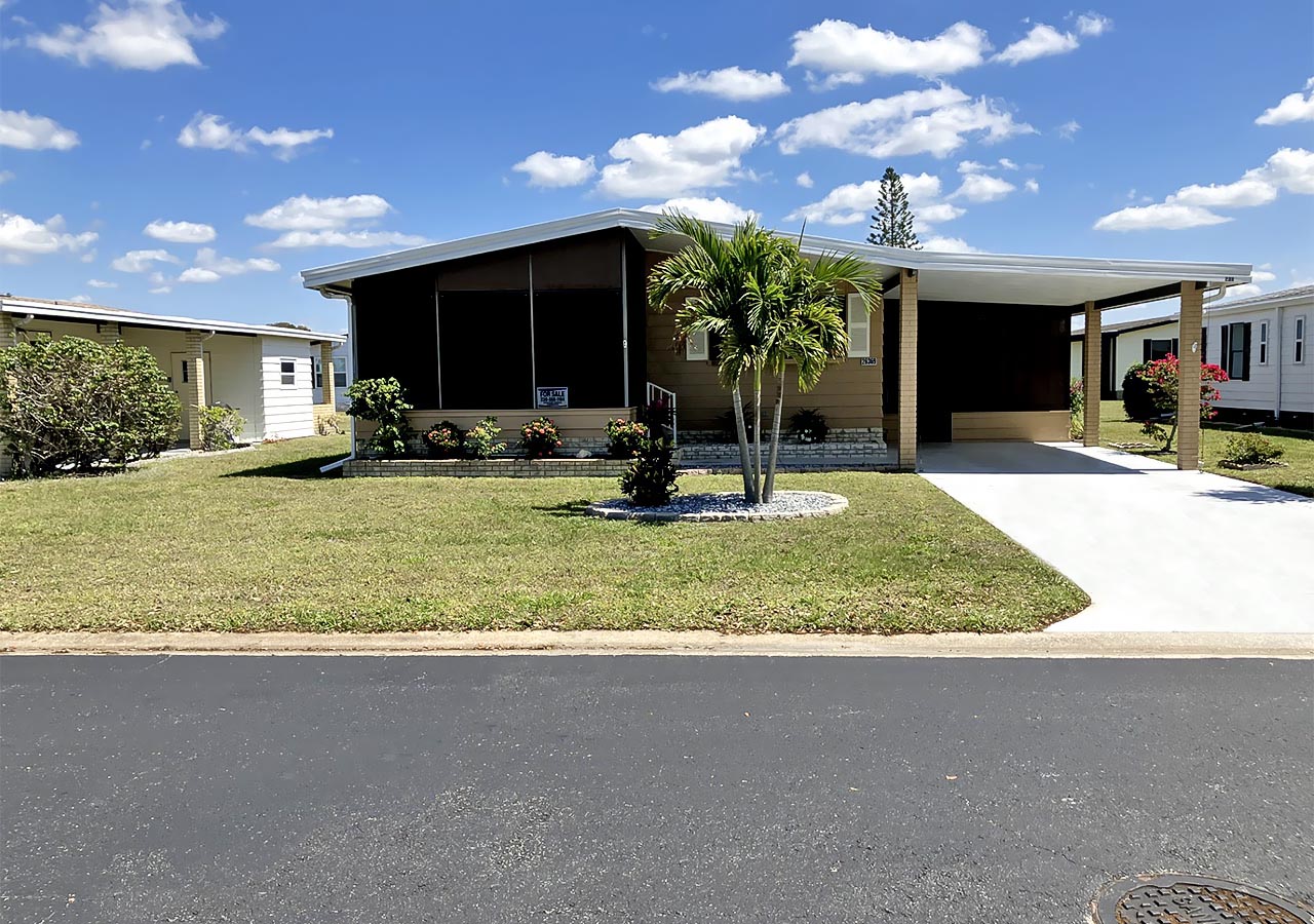 26369 Montgomery Dr | Hometown America